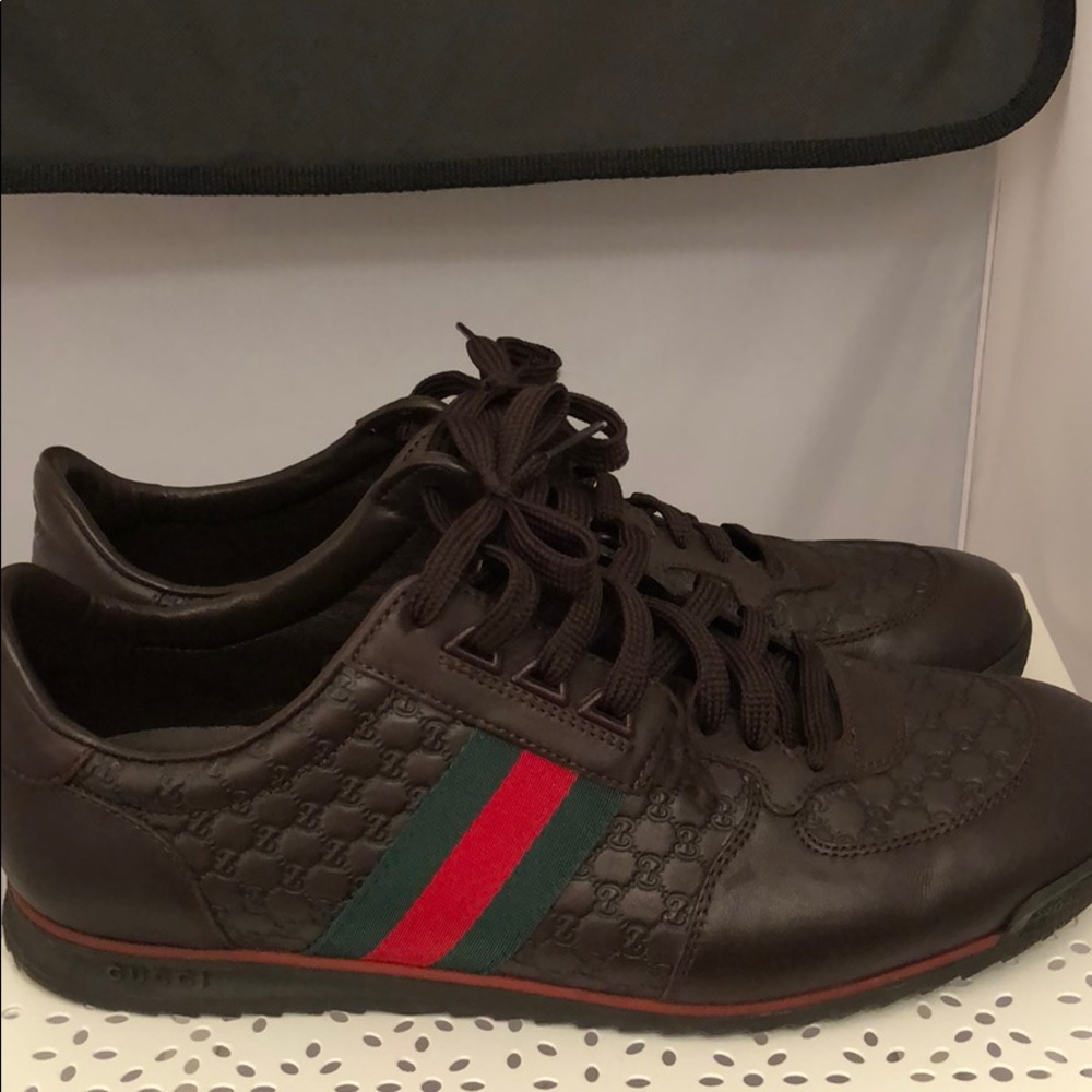Gucci sneakers lace ups